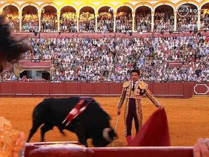 Roca Rey y Pablo Aguado, el 10 de mayo de 2019, en la Maestranza.