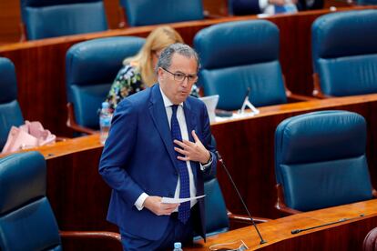 El consejero de Educación madrileño, Enrique Ossorio, en la Asamblea de Madrid.