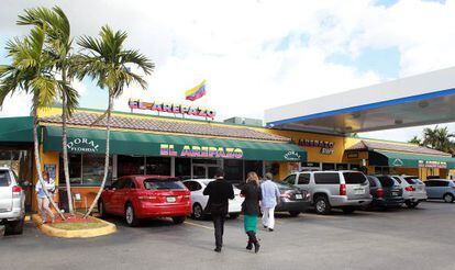 Fachada del restaurante El Arepazo, uno de los m&aacute;s famosos de Doral y donde se re&uacute;ne la comunidad venezolana.