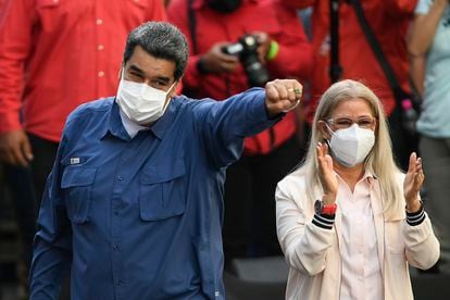 El presidente de Venezuela, Nicolás Maduro, con su mujer, Cilia Flores, en una imagen de febrero pasado.