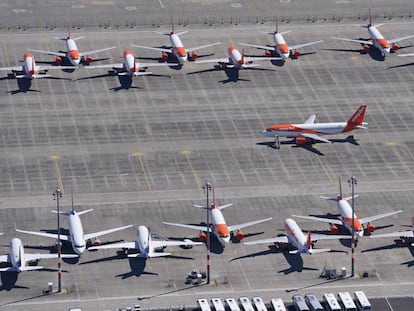 Aviones de EasyJet and Lufthansa en el aeropuerto de Berlín-Brandenburgo Airport, el 1 de junio.