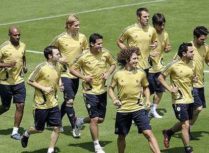 Los jugadores de España, ayer durante el entrenamiento del equipo.