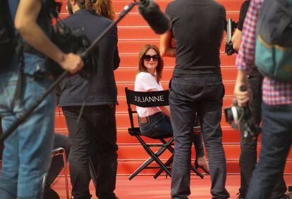 La actriz Julianne Moore, en la grabación de un evento promocional en la alfombra roja del Festival de Cannes, el 8 de mayo de 2018.