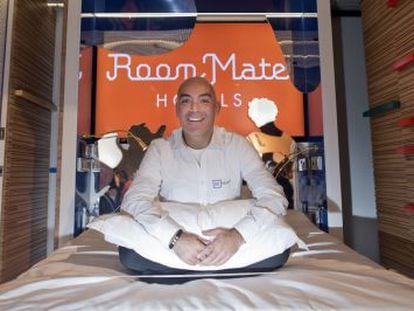 Kike Sarasola, presidente de los hoteles Room Mate, durante la feria Fitur celebrada el pasado enero en Madrid.  