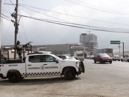 Una camioneta de la Guardia Nacional en el municipio de Santa Catarina, donde será construida la planta, el 23 de febrero de 2022.