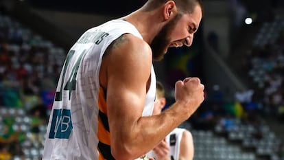Valanciunas, en el partido frente a Turquía.