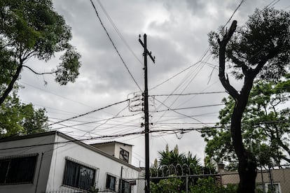 Vista del cableado en la colonia El Carmen, en Coyoacán.