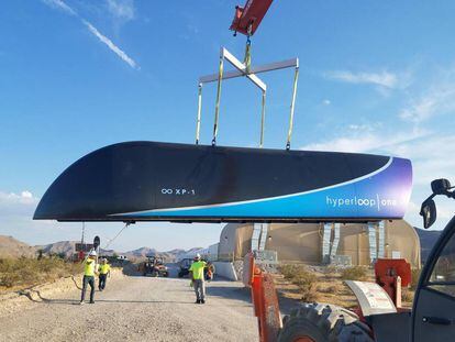 Prototipo del Hyperloop, en una imagen tomada en el desierto  de Las Vegas. 