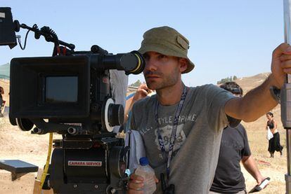 El cineasta Francisco Javier Gutiérrez, durante un rodaje.