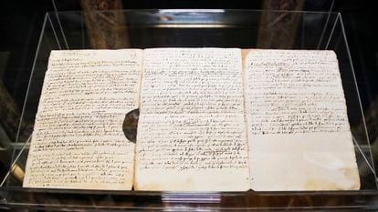 Una de las cartas de Cristobal Colón, que se ha utilizado para la creación del primer NFT de la Casa de Alba, exhibida en el Palacio de Liria, en Madrid.