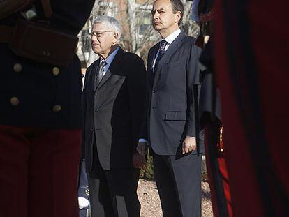 Zapatero, junto al primer ministro marroquí, Abbas el Fassi.