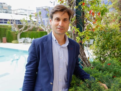 David Ferrer posa en las instalaciones del Real Club de Tennis Barcelona 1899. / LUIS FELIPE CASTILLEJA (RCTB)