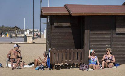 Imagen de la playa de la Malvarrosa, en Valencia, el pasado 26 de marzo.