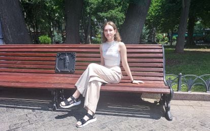 Paulina Degtiarova, a student of Hispanic Philology, last Monday in a park in Odessa.