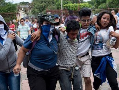 Las autoridades culpan de la violencia a los manifestantes a quienes califican de “grupos violentos y terroristas”