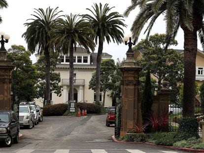 Entrada a Presidio Terrace, la calle más cara de San Francisco vendida por 90.000 dólares.