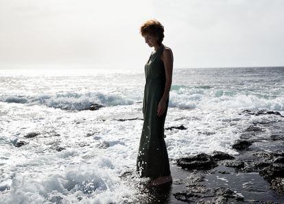 Pilar del Río, en la playa del Grifo, donde solía ir a comer con Saramago.