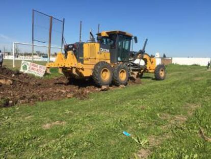 Las máquinas ya trabajan en el estadio ubicado en San Justo.