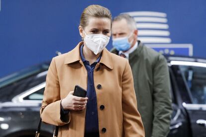La primera ministra danesa, Mette Frederiksen, durante la cumbre europea de mayo.