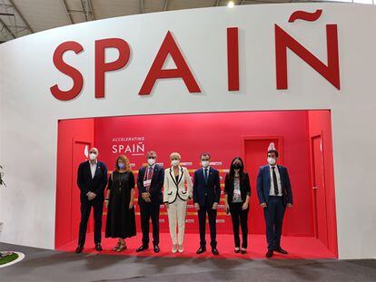 La secretaria de Estado de Digitalización e Inteligencia Artificial, Carme Artigas, en el stand de España en el Mobile World Congress.