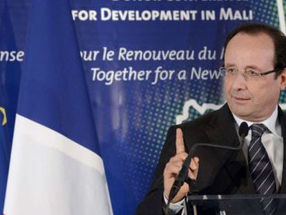 El presidente franc&eacute;s, Francois Hollande, en una conferencia sobre Mal&iacute; en Bruselas, ayer.  