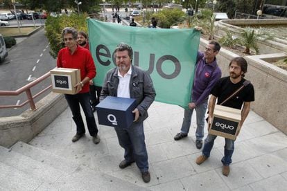 Equo Madrid entrga sus avales a la Junta Electoral Provincial.