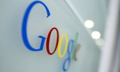 Logo de Google en la sede de Bruselas.