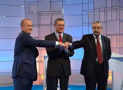 Los tres candidatos a la alcaldía de Madrid momentos antes del debate en TVE