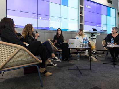 Participantes en la mesa redonda “Música con voz de mujer: la industria a debate”.