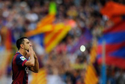 Xavi se despide del Camp Nou en el último partido de liga de la pasada temporada. Tras una vida como culé, este año jugará en el Al-Sadd catarí.