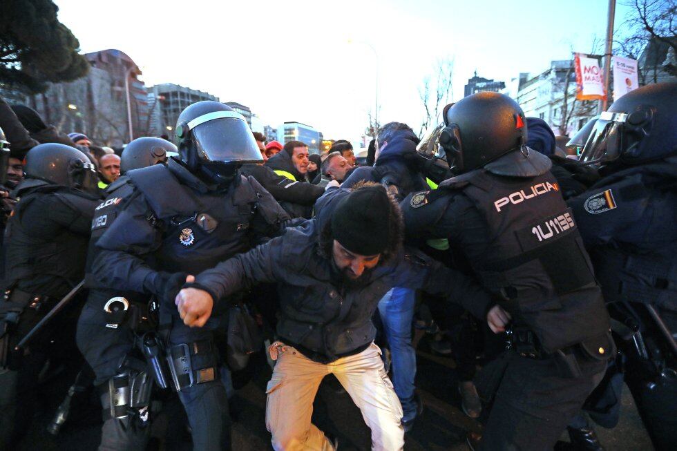 La Protesta De Los Taxistas En Madrid, En Imágenes | Fotos | Economía ...