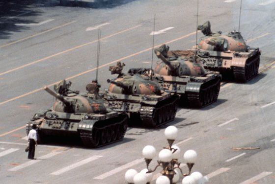 El manifestant anònim de Tiananmen retratat per Jeff Widener