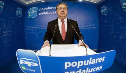 El presidente del PP de Andaluc&iacute;a, Juan Ignacio Zoido, ayer enla sede de su partido. 