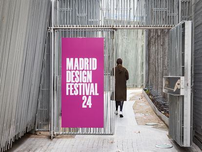 Cartel de entrada del evento en la sede de la Fundación Francisco Giner de los Ríos, el proyecto de Cristina Díaz Moreno y Efrén García Grinda.