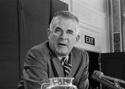 Archibald Cox, en 1973. Ese año fue despedido por Nixon como fiscal especial del caso Watergate