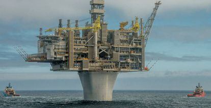 Una plataforma petrol&iacute;fera de ExxonMobil en la costa canadiense, el 13 de junio.