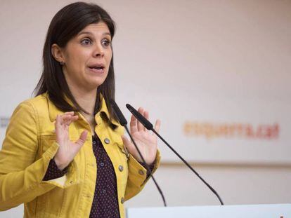La portavoz de Esquerra Republicana de Catalunya (ERC), Marta Vilalta, durante una rueda de prensa. En vídeo, declaraciones de Pere Aragonès, coordinador nacional de ERC.