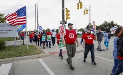 Trabajadores de la planta de Detroit-Hamtramck Assemby, durante las protestas contra la empresa automovilística. 