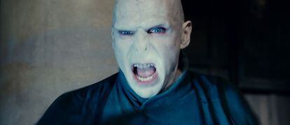 El actor Ralph Fiennes en su papel de Lord Voldemort, en una de las películas de la saga de Harry Potter