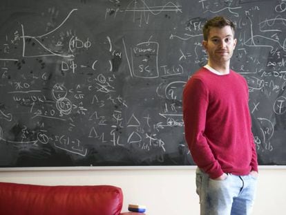 Eduardo Gonzalo Badía, físico teórico, en la Universidad Autónoma de Madrid.