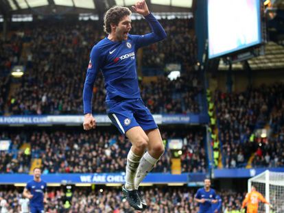 Alonso festeja uno de sus goles con el Chelsea.