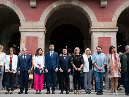 El presidente de  la Generalitat, Pere Aragonès, ha presidido este martes un minuto de silencio del Parlament por el asesinato de una mujer en Campdevànol.