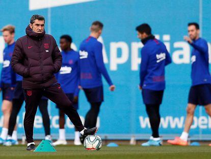 Ernesto Valverde, en la Ciudad Deportiva del Barcelona. 