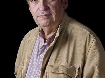 Rafael Cadenas.