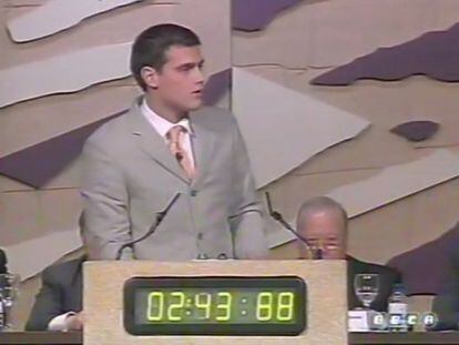 Albert Rivera, con 21 a&ntilde;os durante la final de la Liga nacional de debate. 
