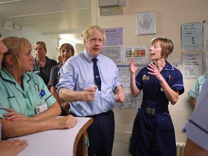 Boris Johnson, durante una visita al hospital The Princess Alexandra, este viernes en Harlow, al norte de Londres.