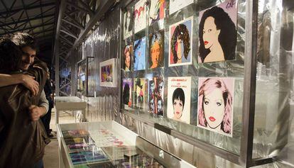 Una imatge de l'exposició sobre Warhol a Can Trinxet.