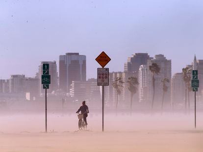 Temporal en Long Beach (California), el 23 de febrero.