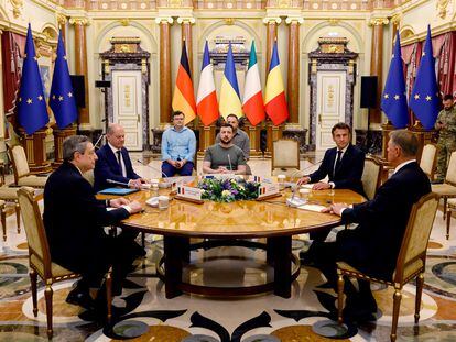 Reunión entre Mario Draghi,  Olaf Scholz, Volídimir Zelenski, Emmanuel Macron y Klaus Iohannis, en Kiev, en junio de 2022.