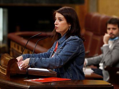 La portavoz del PSOE, Adriana Lastra, interviene en el del pleno del Congreso que debate este miércoles la quinta prórroga del estado de alarma.
